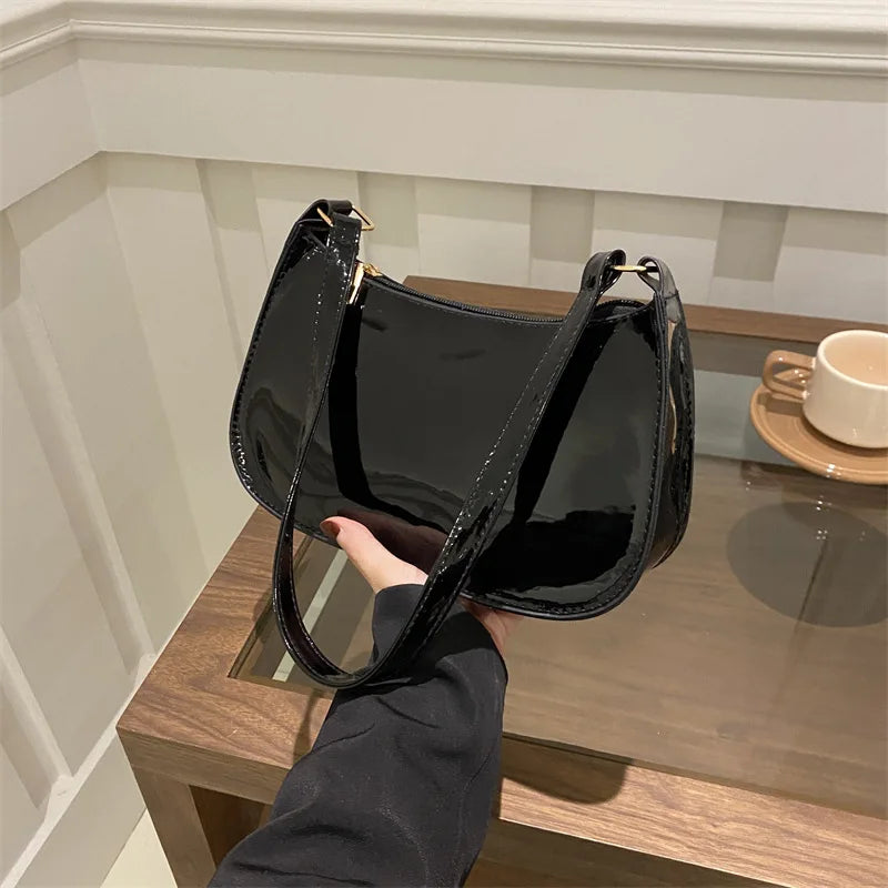 Spring Trendy Fashion Women's Solid Color Shoulder Bag Versatile Small Square Design Gentle Style for Casual Occasions